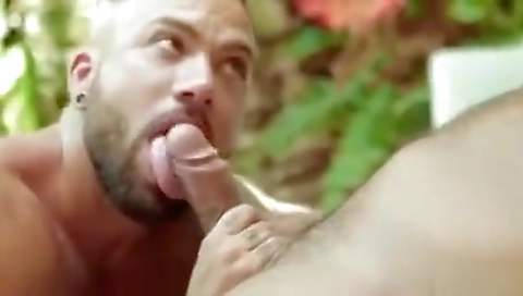 Sultry chick with big assonia