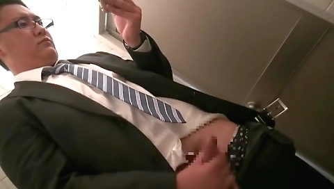 Hotie asian milf in linger goes to fuck