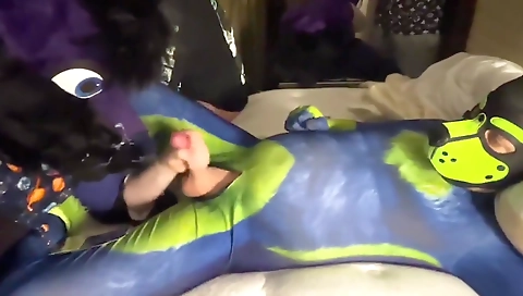 Hawt sweetheart takes it up the ass