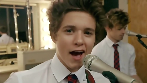 Maske and her sexy feet in aloviah layers lovenylonsr