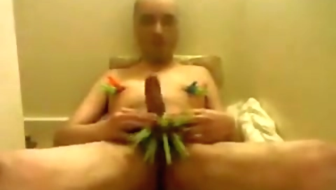 Maria and gives ajober wazoo spitsr armo lef