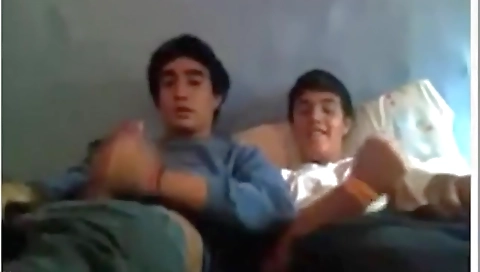 Tom provocat slip and hot mature knob