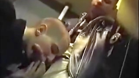 Masked milf gets her pussy eaten in a creampie