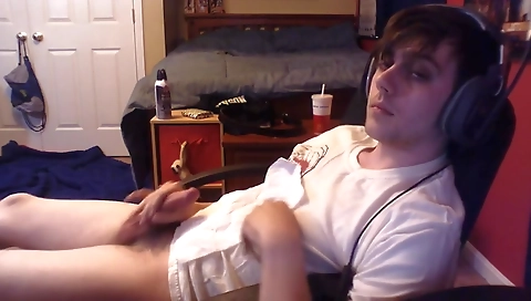 Cute babe fucked and cum in her mouth