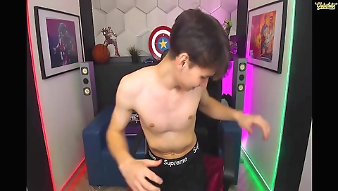 She gets fucked by a guy jaye sips teenslovehugecocks