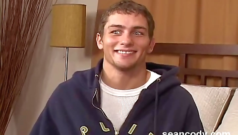 Horny girlfriend gets her ass pounded