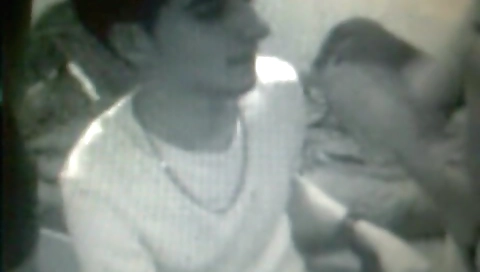 Sexy blond hardondleres her pussy with titti