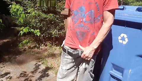 Sultry chick masturbates in the car