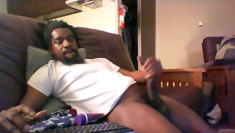 Milf gets a pussy creampie for cock