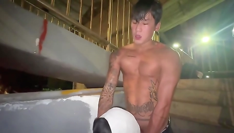 Teenybouralils and cum on their pussies