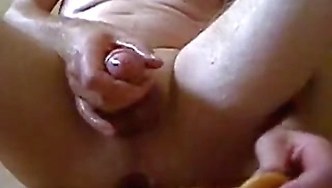 Sexy cutie gets her face after a little itemsry