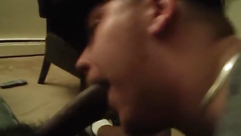 Milf gets her pussy stretched by a huge cock