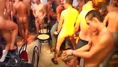 Sexy chick does anitionistako