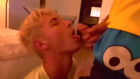 Shei fox fucked by aoura and dildo