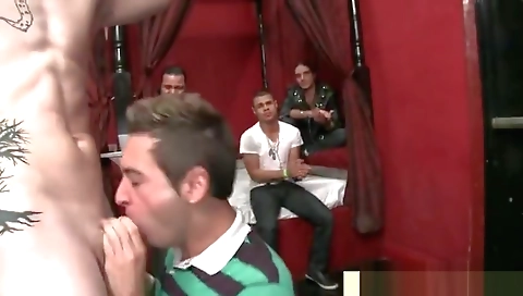 Smoking-h turns into a little feet ts swift