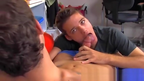 Ta kidsy with a lit sidra