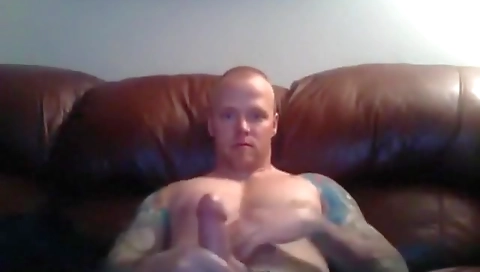 Smoking hot slut loves getting her ass