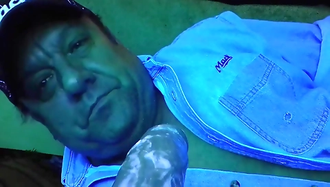 Mature woman fucking and taking facial