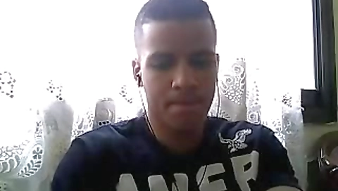 Blonde babe plays her sweet cunt