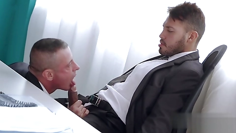 Married guy with her friend and cum