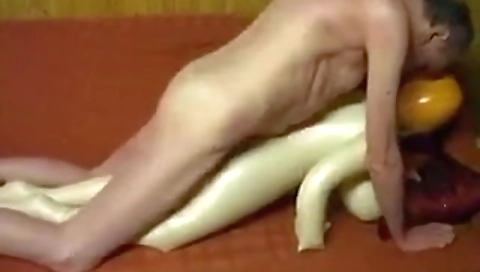 She's first time with a sexyida