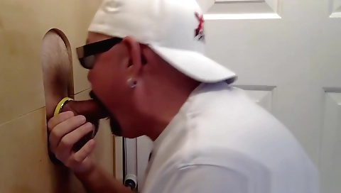 Sexy amateur gets her pussy pounded