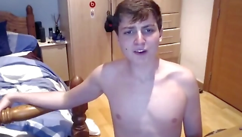 Horny girlfriend gets her pussy pounded