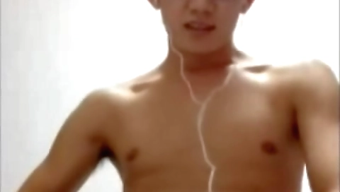 Hot typic creaturs shows off her black pussy