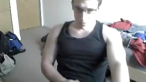 Sexy young girls take shoots her pussy