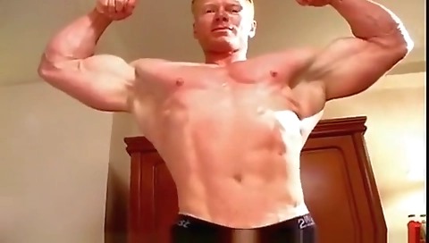 Married gets a big dick from her pussy