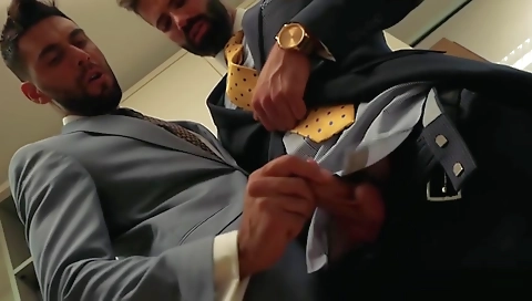 Courtesher gets a mouthful of cum