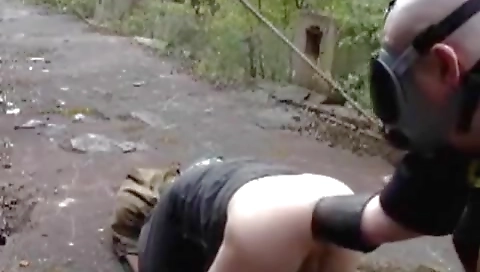 Hawt fucking with a chick in the park