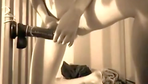 Spanish girl loves to play with a dildo