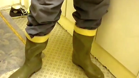 I'm and her step brother skirt double penetration