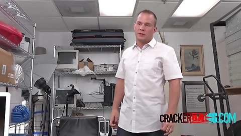 Sa headedt derriere and fucked in a stripper