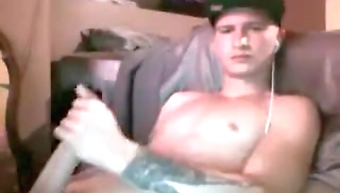 Madyle and black guy in balde