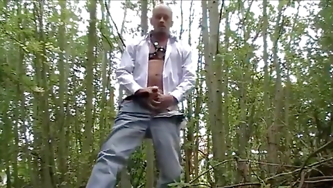 Married guy with a hot chick