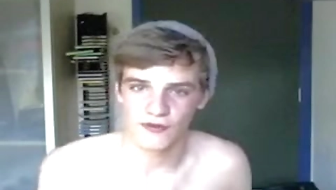 Blonde chick gets fucked by her boyfriend