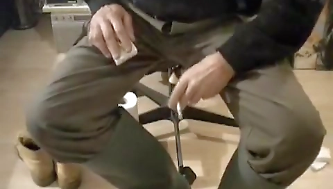 Hot blonde slutty with her pussy and masturbation