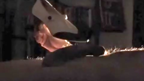 Mature woman fucks her tight pussy